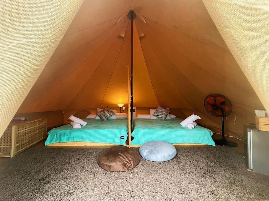 קמפונג פנריק Rembulan Escape Bell Tent 2 מראה חיצוני תמונה